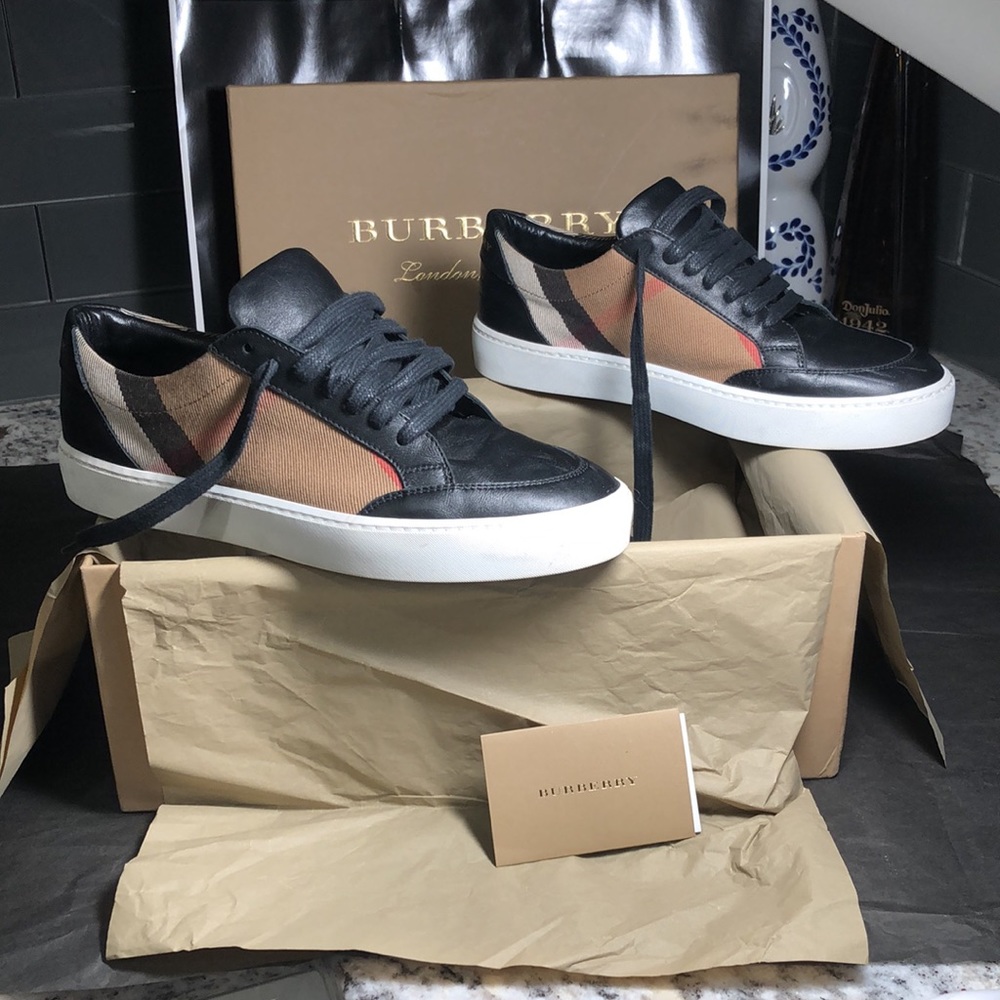 Burberry  salmond  low top sneakers